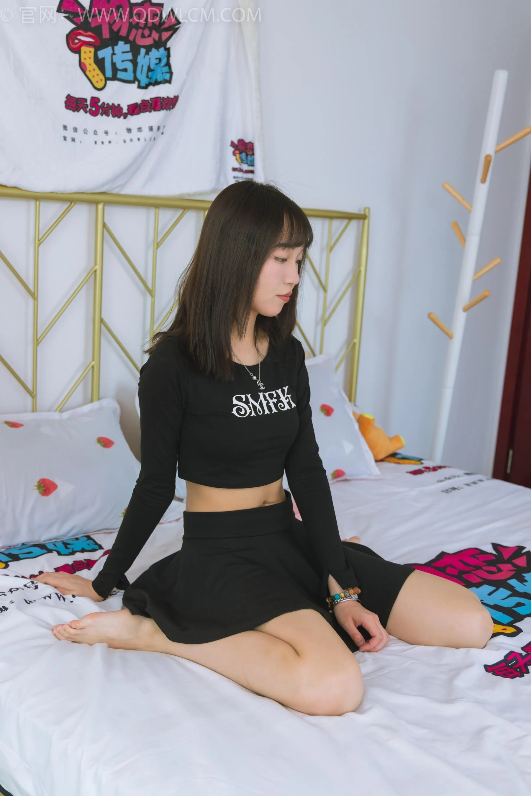 物恋传媒 NO.1532 琪琪-黑色的花 [151P]插图2